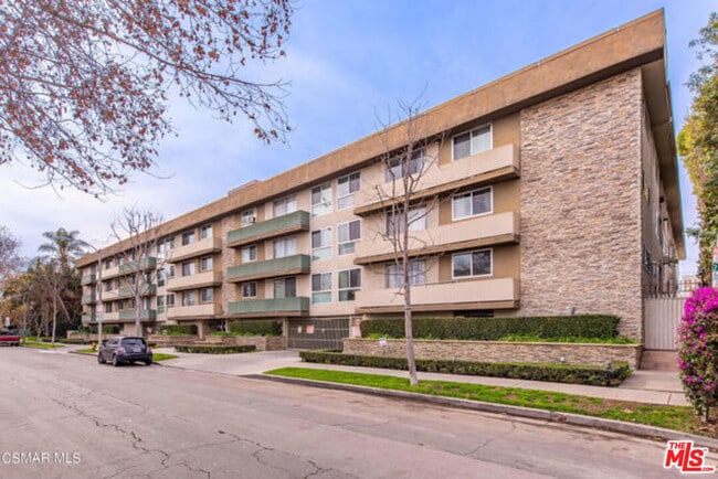 Photo - 525 N Sycamore Ave Unit 419