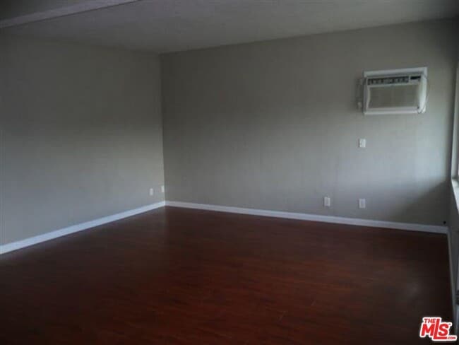 Photo - 310 N Cherry St