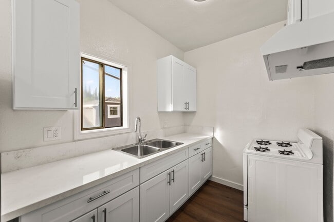 Photo - 5391 Huntington Dr Unit 210