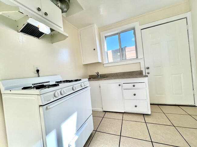 Photo - 721 N Flint Ave Unit B