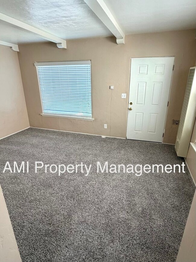 Photo - Studio Cottage in a Great Area!  Move In Special $1000 Off 1st Month's Rent! Unit 4177