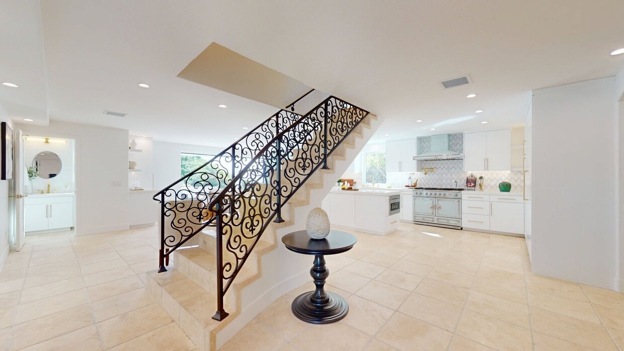 3D Tour - 10825 Savona Rd