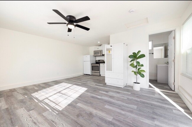 Building Photo - 4346 Keeler Ave