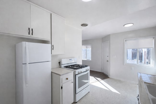 Photo - 2028 Wallace Ave Unit A