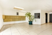Carondelet Apartment Lobby - 750 S. Carondelet St. Apartments