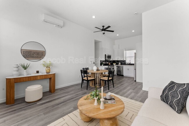 Photo - 5256 Adams Ave Unit 5