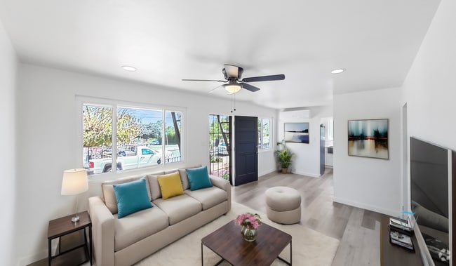 Building Photo - SB - 1604-1606 Cooliage Unit 1604 Rental