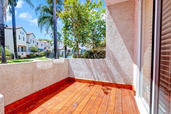Photo - 13901 Olive View Ln