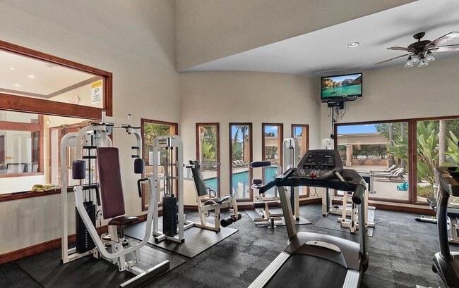 Building Photo - 3957 Nobel Dr Unit 1D