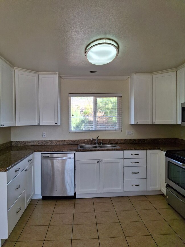 Photo - 1440 Oakdale Ave Unit Oakdale #18