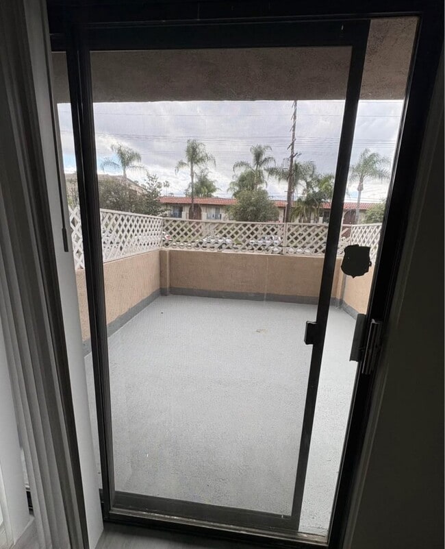 Photo - 7040 Haskell Ave