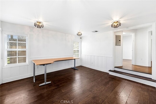 Photo - 6000 Woodman Ave Unit A1