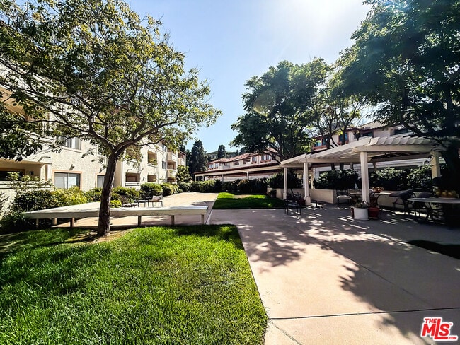 Photo - 501 Palisades Dr Unit 317