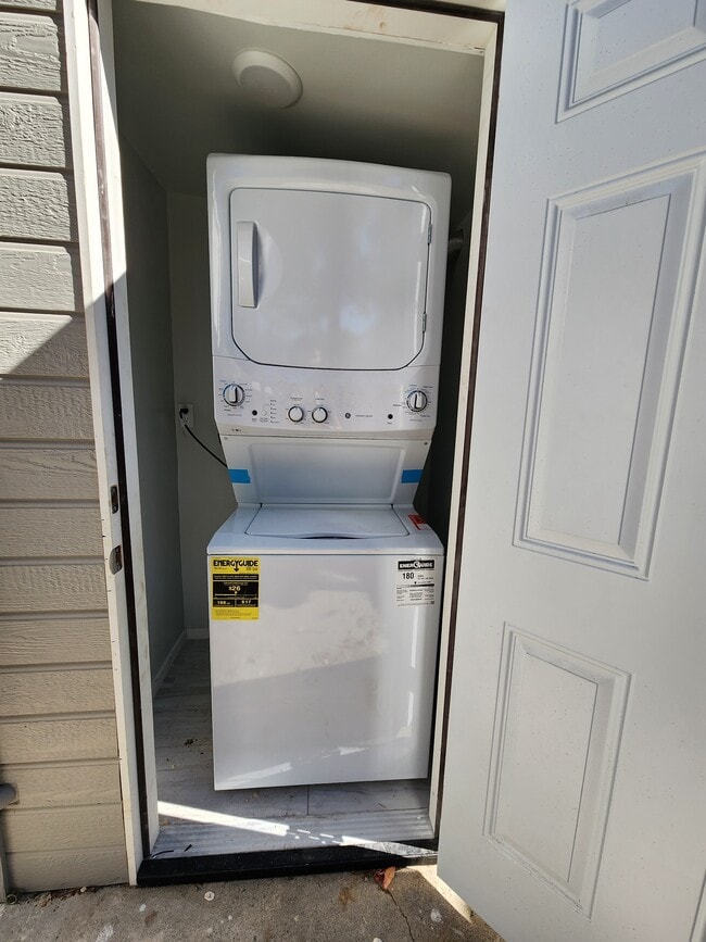 Photo - 7758 Zelzah Ave