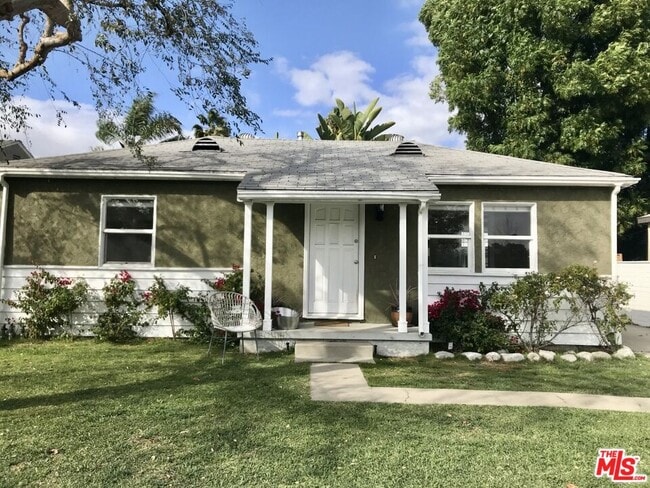 Photo - 15227 Valleyheart Dr House