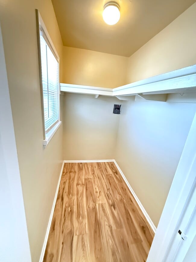 Photo - 180 Glover Ave Unit 1/2