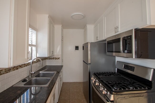 Photo - 5915 Fair Ave Unit 5913