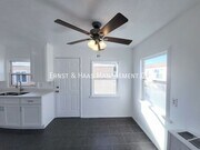 Photo - 2125 W Columbia St House