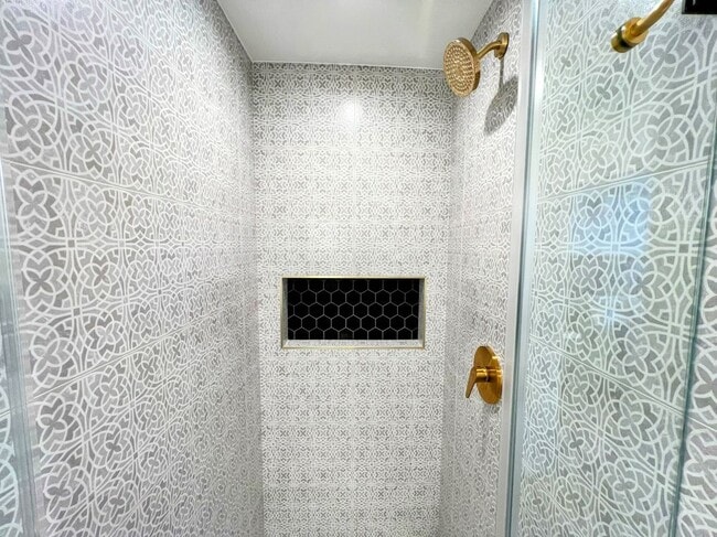 Photo - 5311 Lockhurst Dr