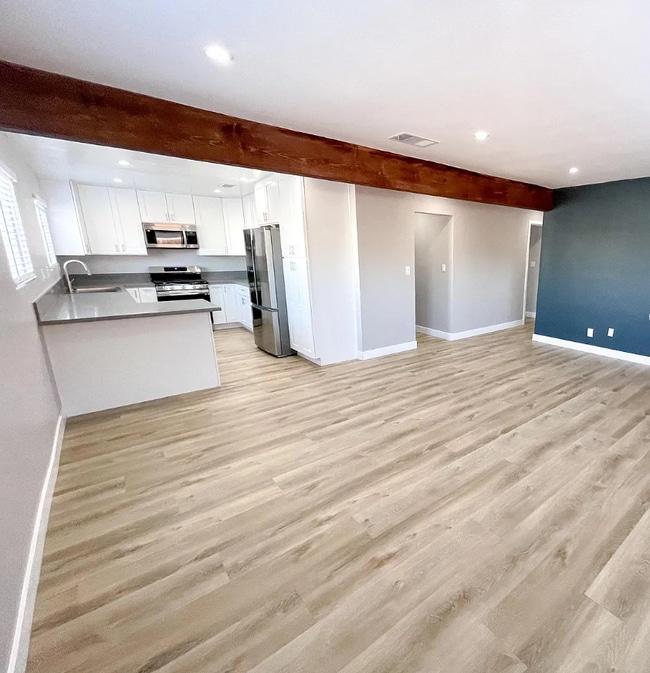 Photo - 4564 W 161st St