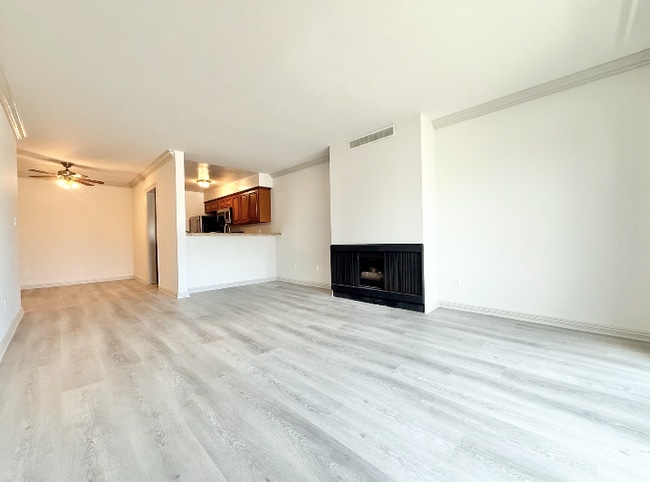 Photo - 821 3rd St Unit 104