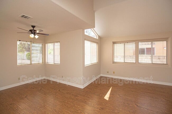 Photo - 25804 Dickens Ct