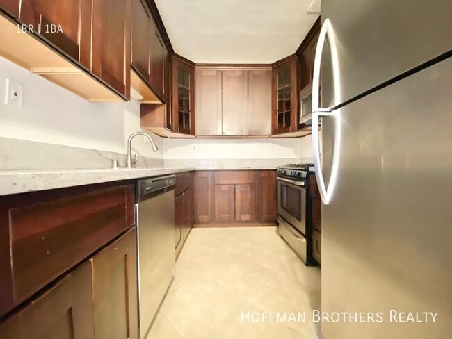 Photo - 800 N Las Palmas Ave Unit 307