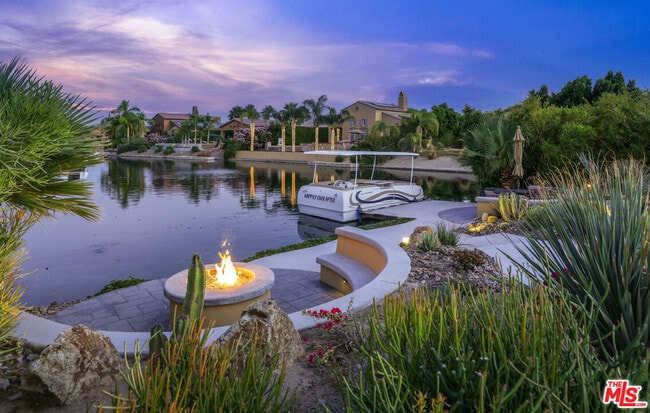 Photo - 98 Via Santo Tomas Dr