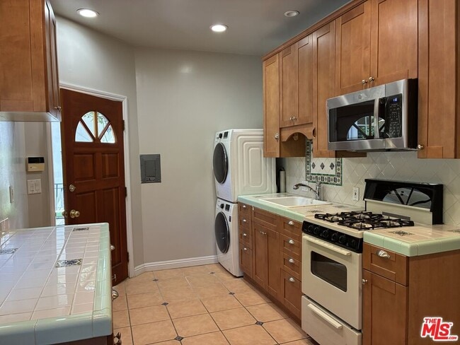 Photo - 341 S Palm Dr