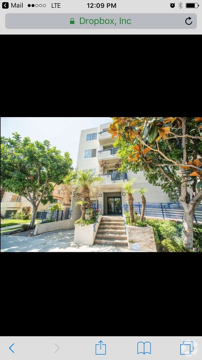 Building Photo - 1245 Wellesley Ave Unit #303 Rental