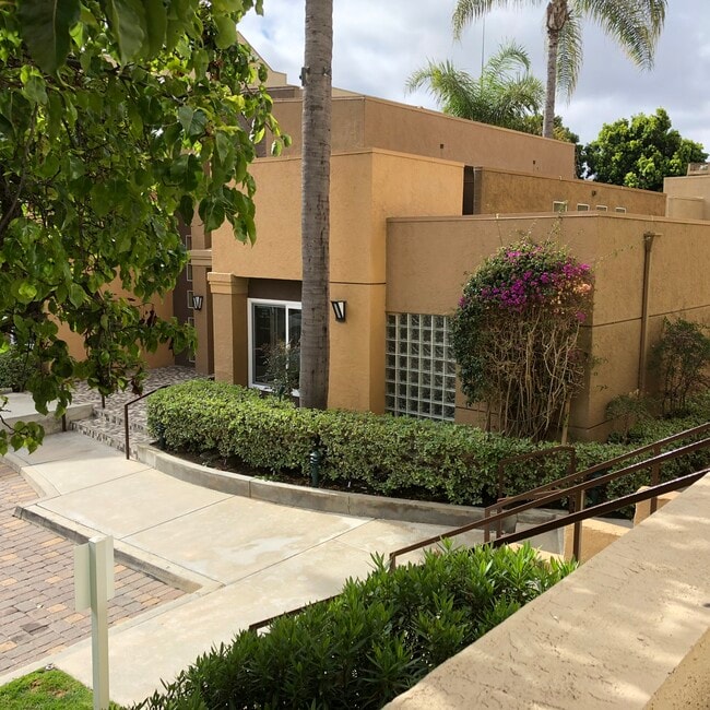 Photo - 8889 Caminito Plz Unit 7221