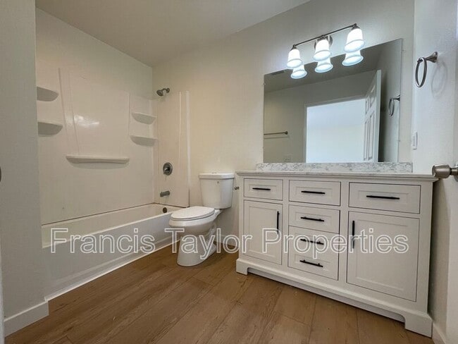 Photo - 424 Plymouth Dr Unit #16
