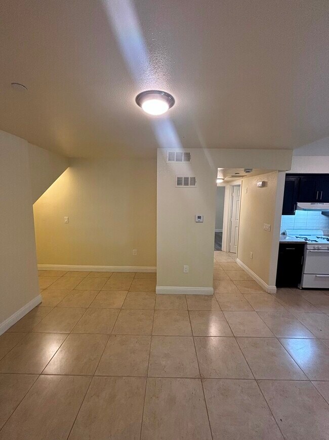Photo - 148 E 84th Pl