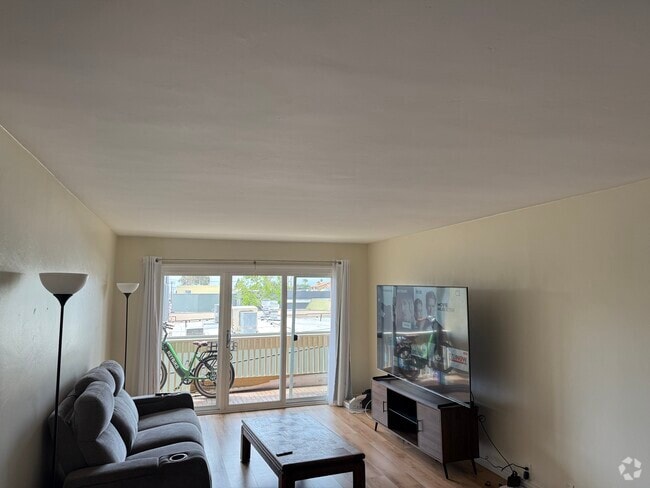 Building Photo - 1801 Diamond St Unit 3-318 Rental