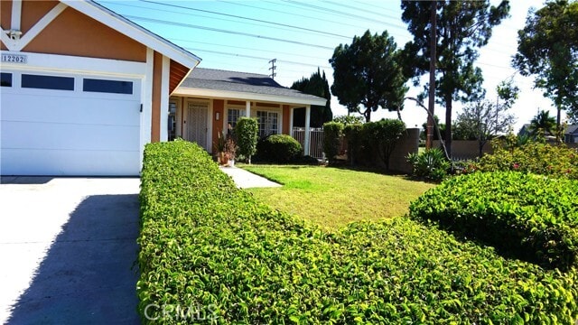 Building Photo - 12202 Viarna St