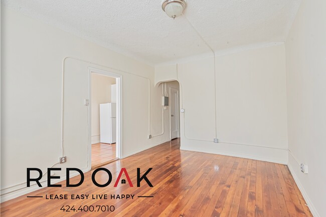Photo - 832 S Oxford Ave Condo Unit 404