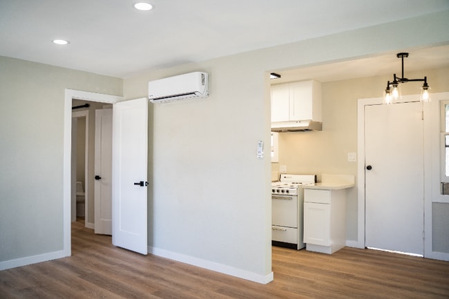 Photo - 4155 Elm Ave Apartment Unit B