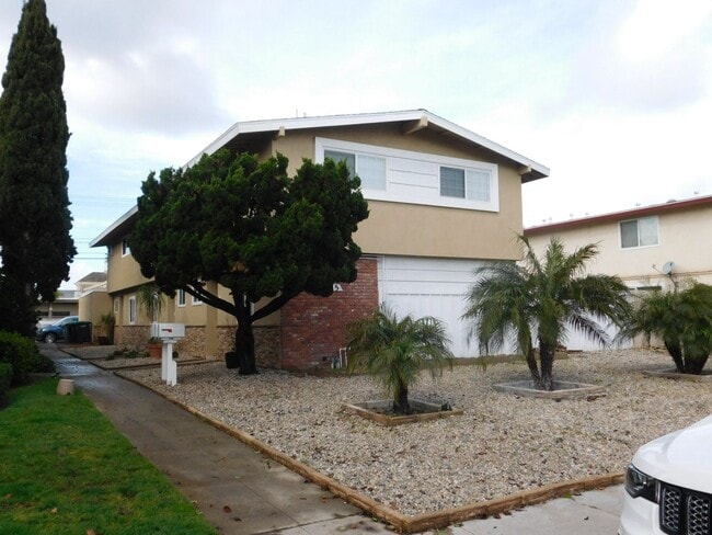 CAB275 - CAB275 Apartment Unit B