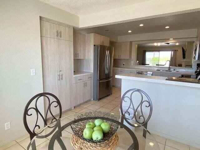 Photo - 432 Desert Falls Dr N