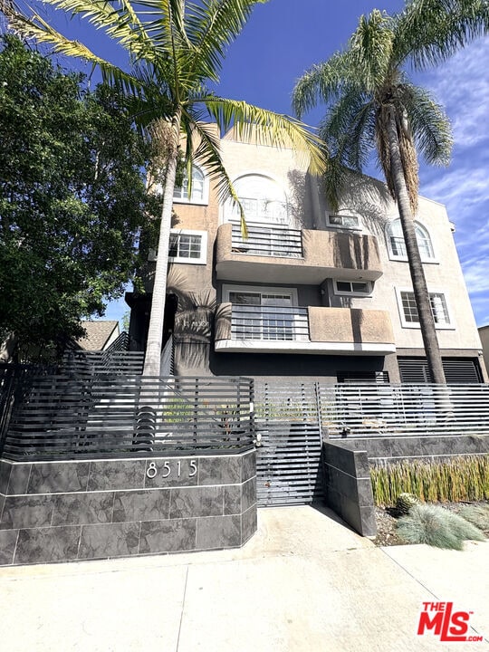 Photo - 8515 Alcott St