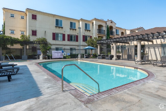 Pool & Spa - Monaco 55+ Apartments