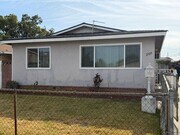Photo - Charming 3 Bed / 1 Bath single story duplex located in a desirable neighborhood