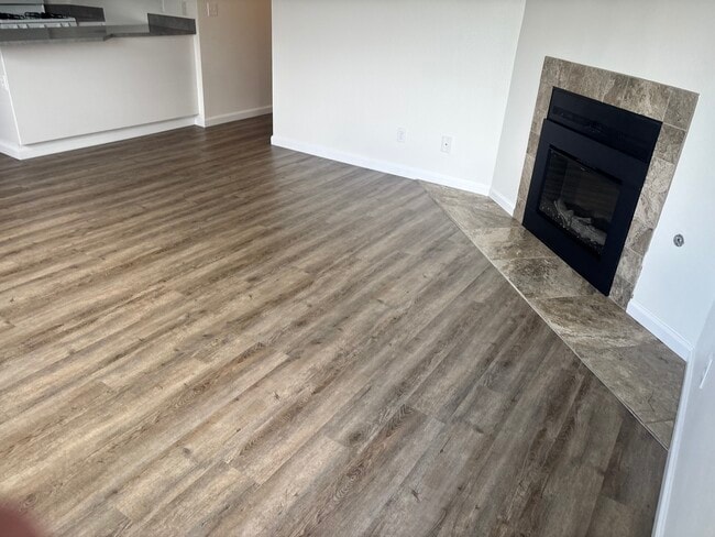 Photo - 235 W Kalmia St