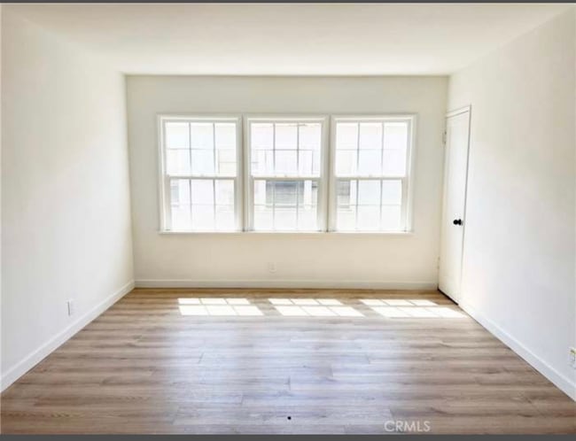 Photo - 510 E Arbor Vitae St Unit 4