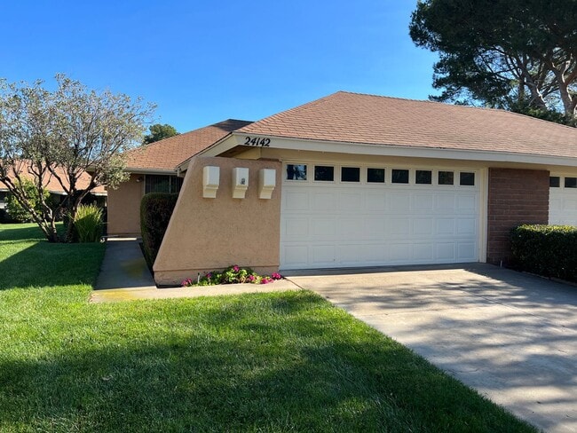 Building Photo - Wonderful Coronado Floorplan with 2 Car Garage