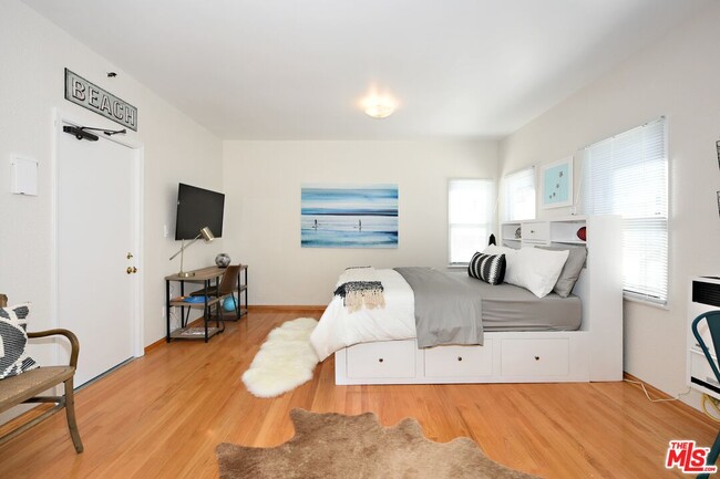 Photo - 26 Breeze Ave Unit 17