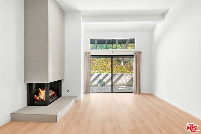 Photo - 1566 Michael Ln