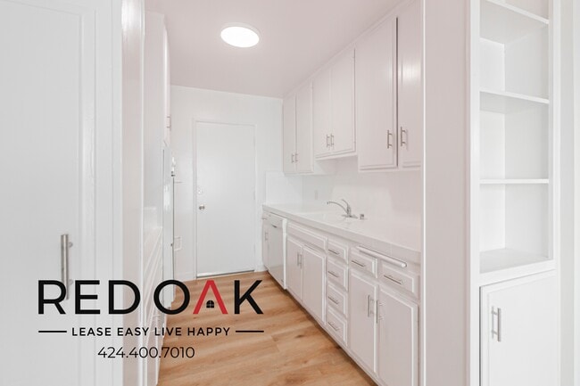 Photo - 319 S Clark Dr Unit 306