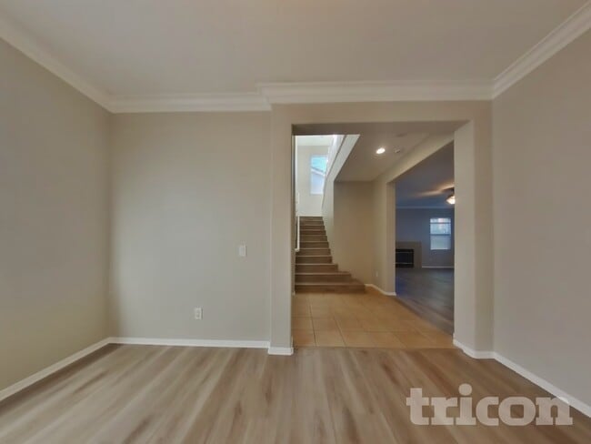 Photo - 33558 Iris Ln