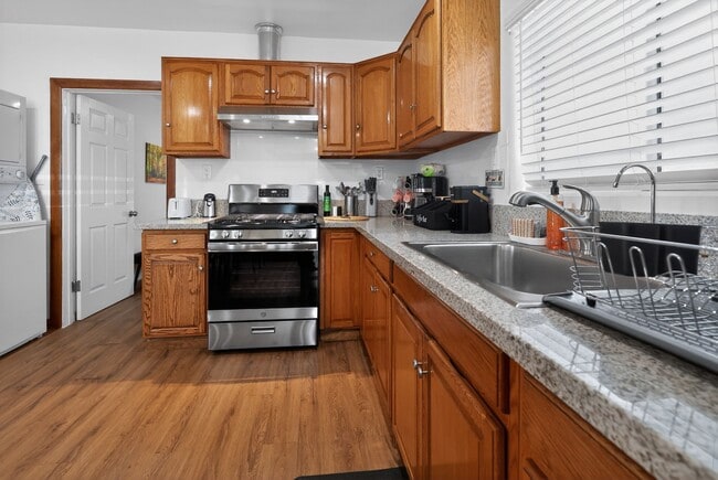 Photo - 917 W 62nd Pl Unit 917